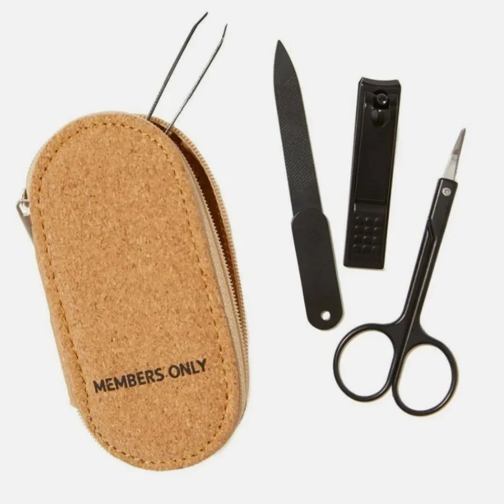 Members Only Circular Cork Grooming Kit 4 Piece Set in Zip Pouch Unisex New OOS